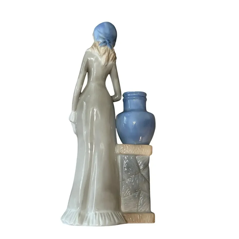 VTG Porcelain Women with small Vase- blue and white- bottom crack bid vase